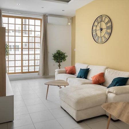 Entire Luxury Sliema Townhouse Steps From Beach Exterior photo