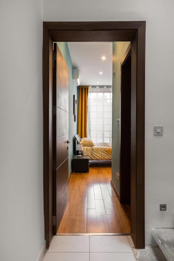 Entire Luxury Sliema Townhouse Steps From Beach Exterior photo