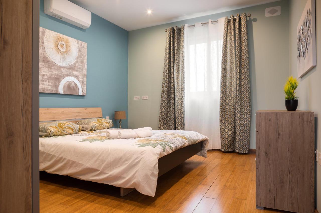 Entire Luxury Sliema Townhouse Steps From Beach Exterior photo